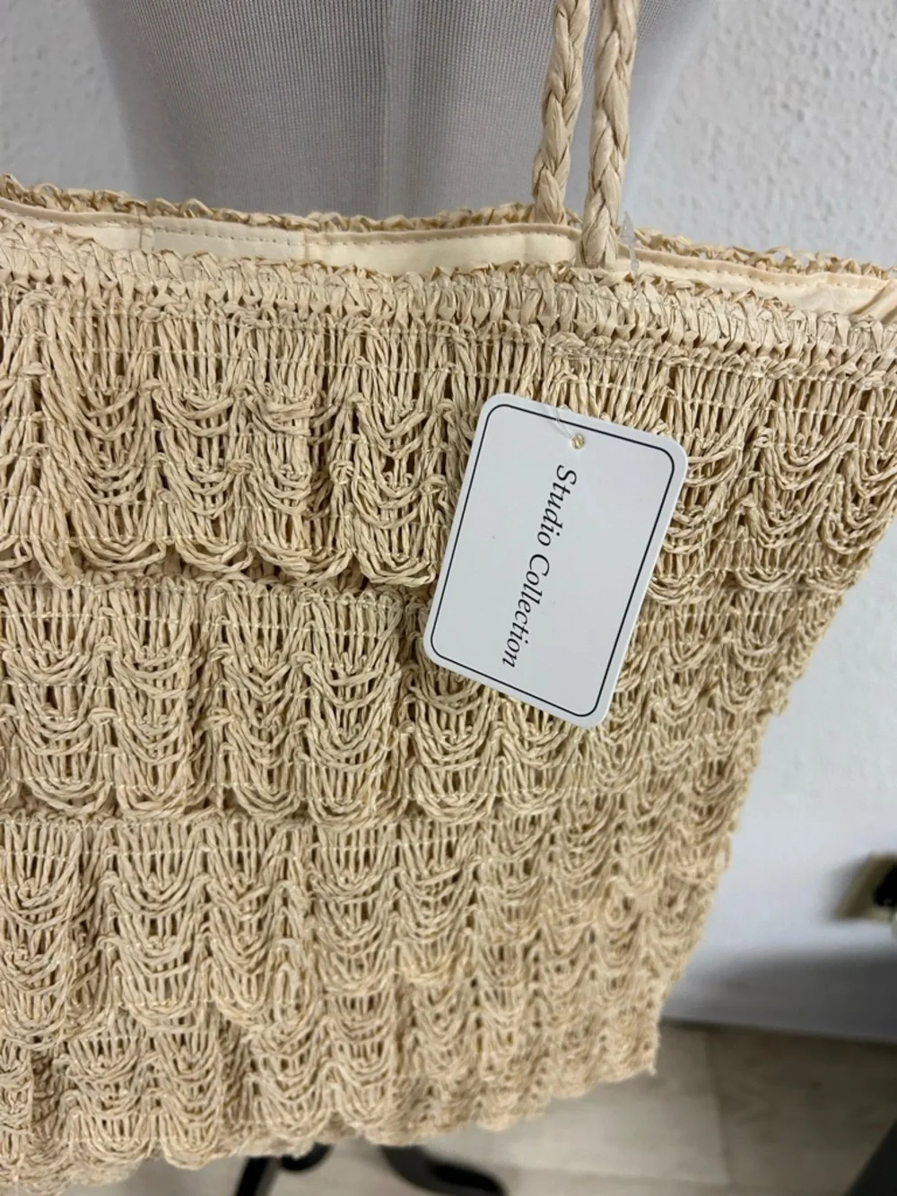 NEW Studio Collection Rattan Straw Tote Bag Purse Tiered Fringe Detail 15x14 - Picture 3 of 6
